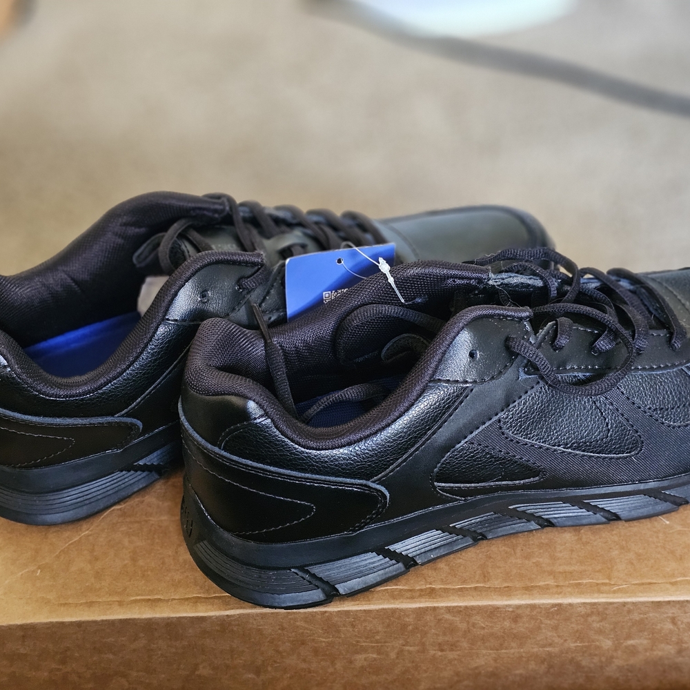 Sleek Black Men's Sneakers